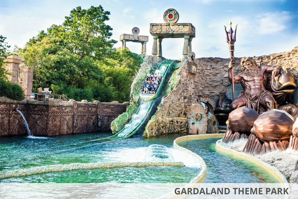 hotels with theme parks and waterparks