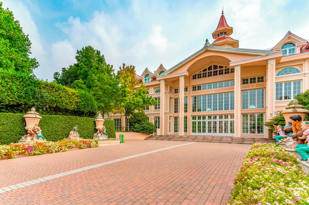 hotels with theme parks and waterparks
