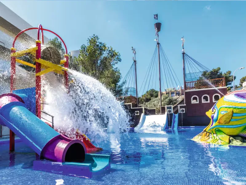 toddler friendly hotel majorca with swim up rooms