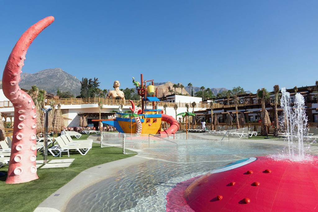 all inclusive hotel with waterslides