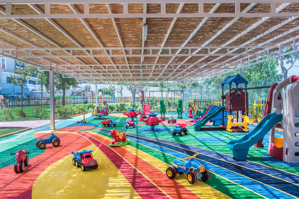 all inclusive resort with waterslides