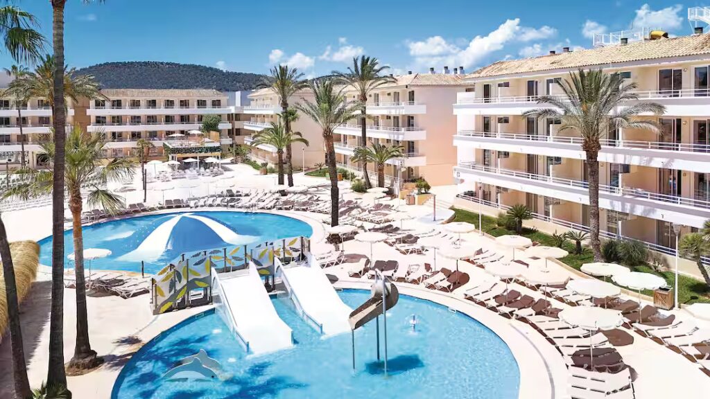 hotel with splash park