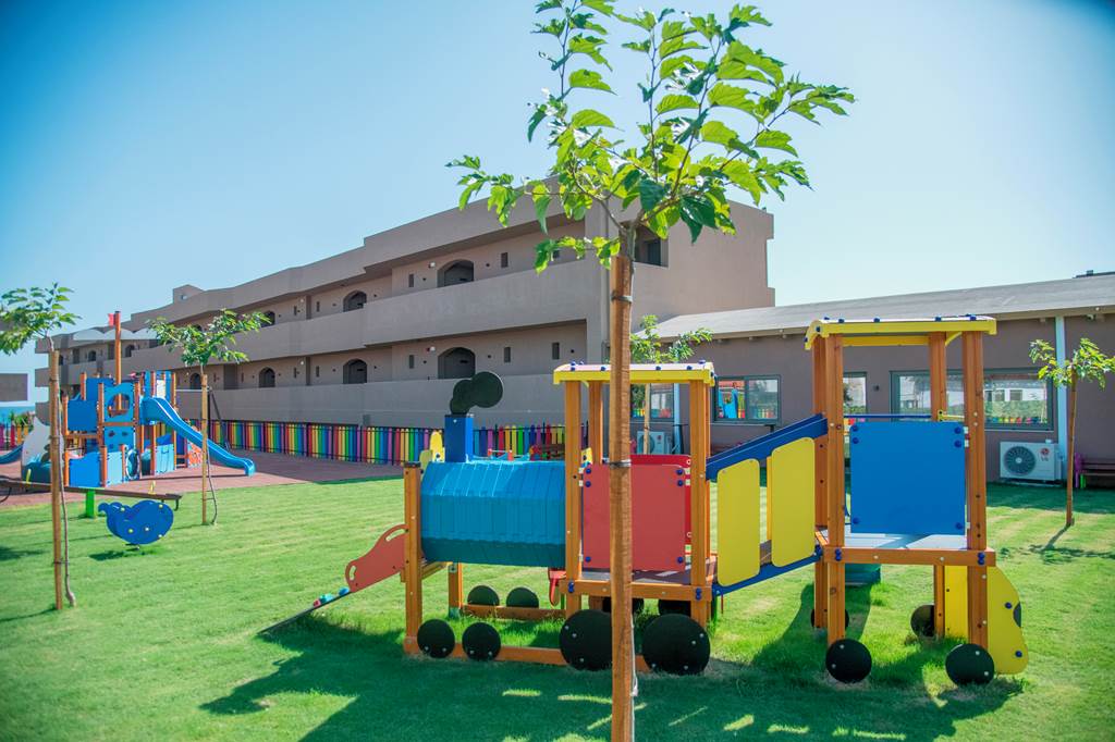 all inclusive resort with waterslides