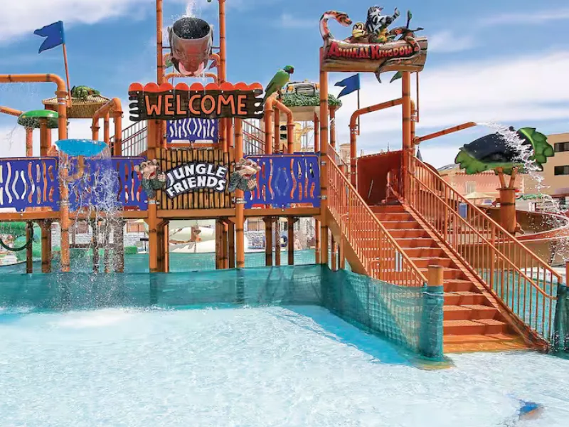 hotel with splash park