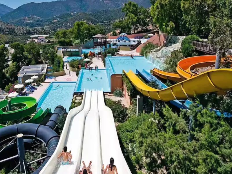 toddler friendly hotel with a waterpark