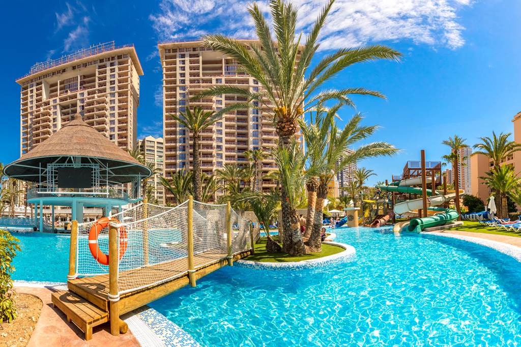 family friendly hotels with an indoor soft play