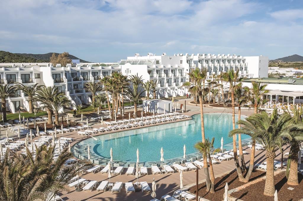 family friendly hotels with an indoor soft play
