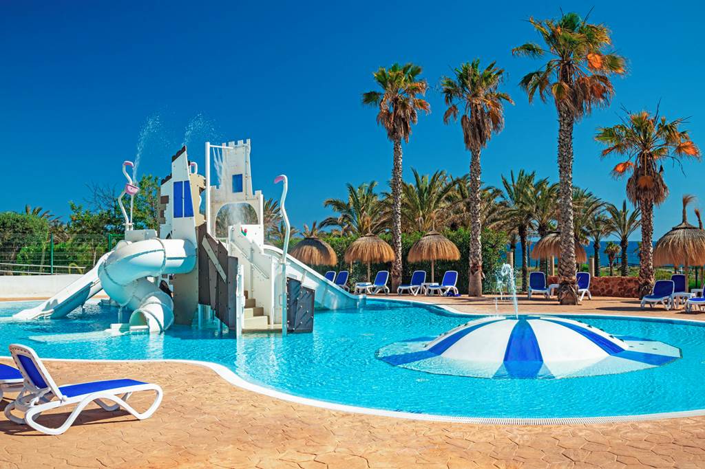 family friendly hotels with an indoor soft play