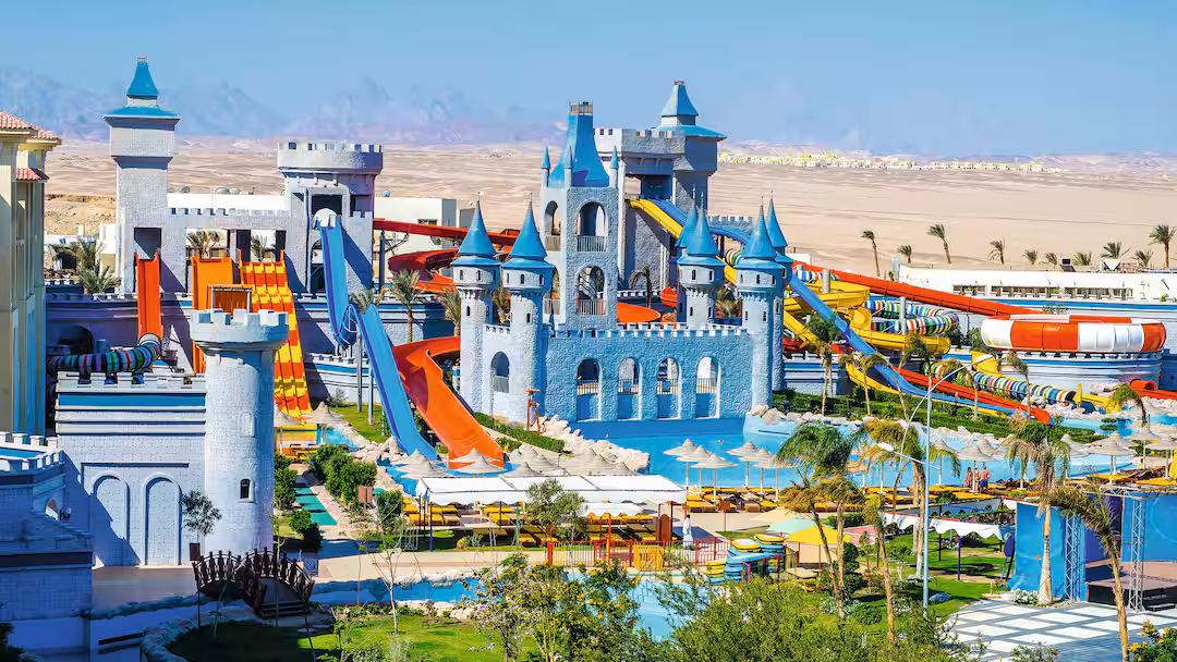 toddler friendly hotel with waterslides