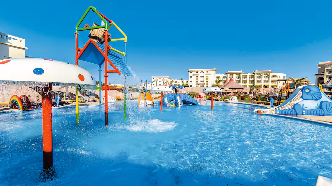 toddler friendly hotel with waterslides