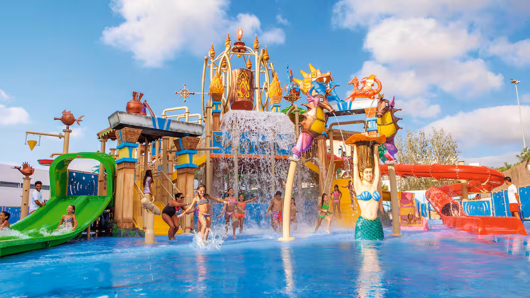 toddler friendly hotel with waterslides