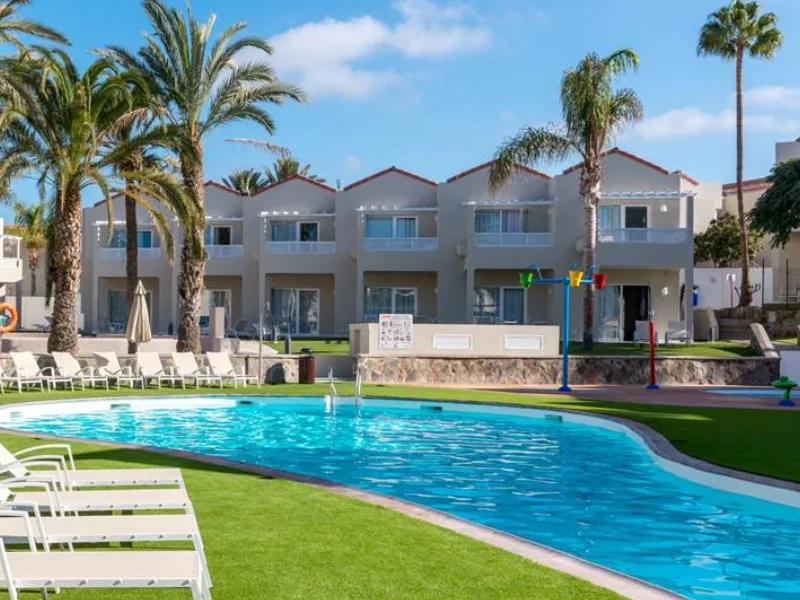 toddler friendly hotel with waterpark entry