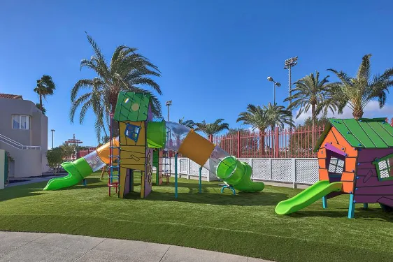 hotel with waterpark