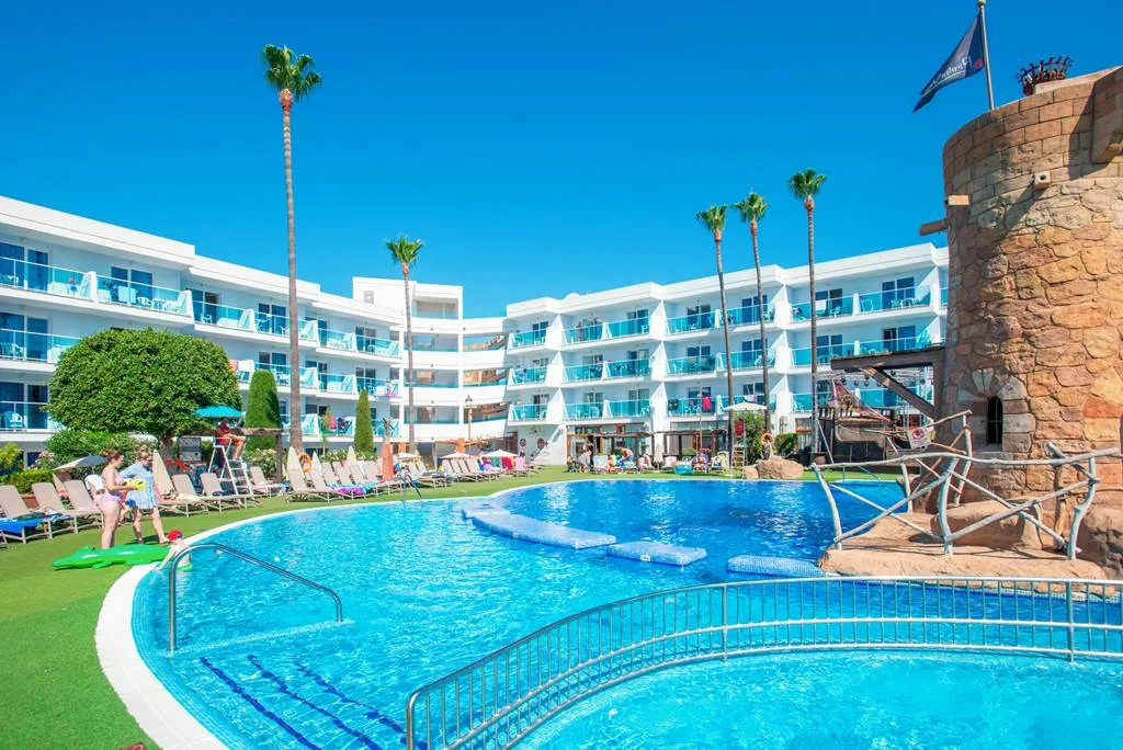 majorca hotels with splash parks