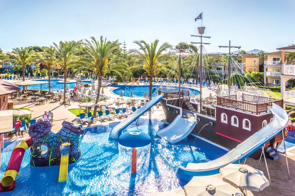 majorca hotels with splash parks
