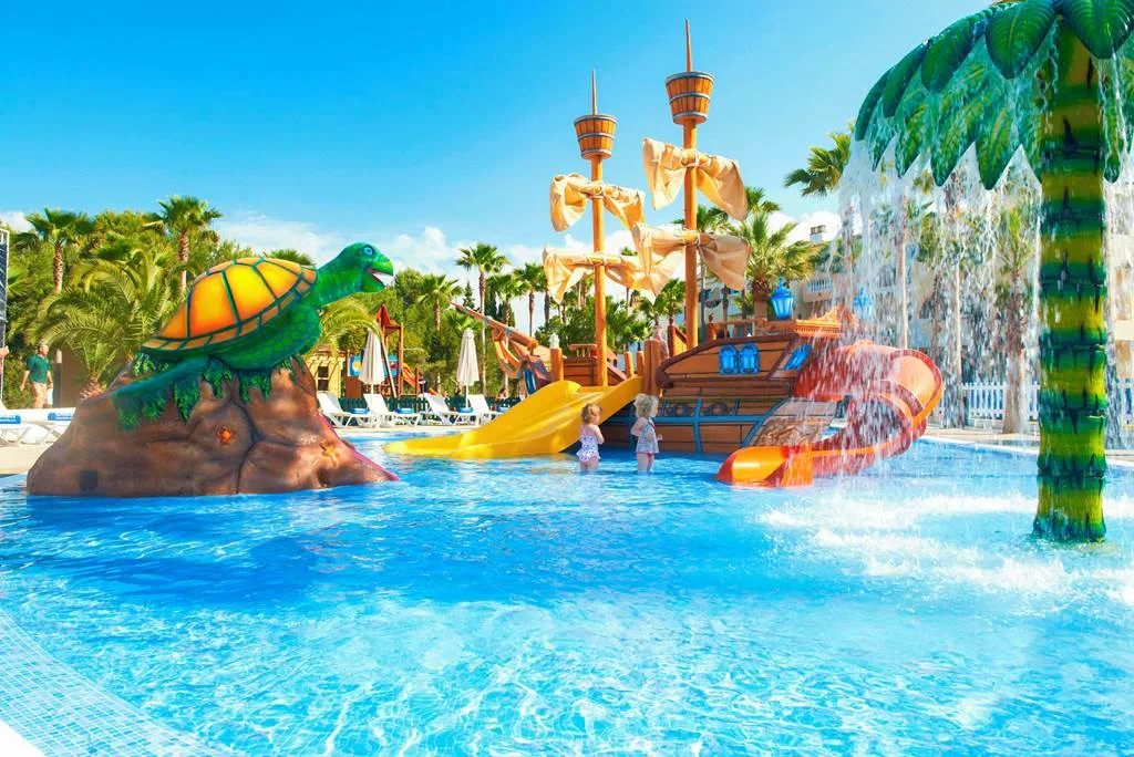 majorca hotels with splash parks