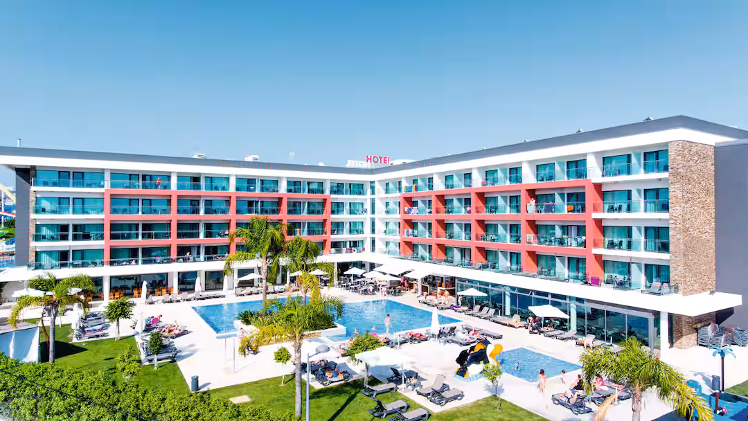 hotel with lazy rivers