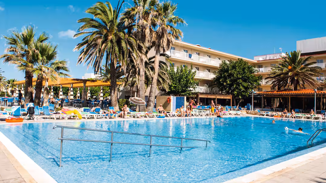 menorca hotels with splash parks