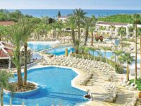 hotels with lazy rivers