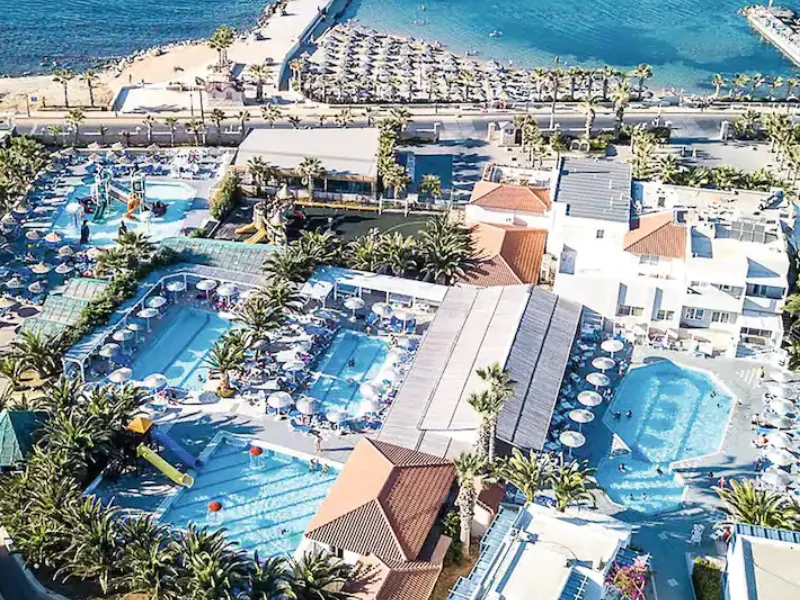 hotel with splash park