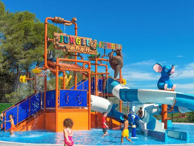 hotel in spain with splash parks
