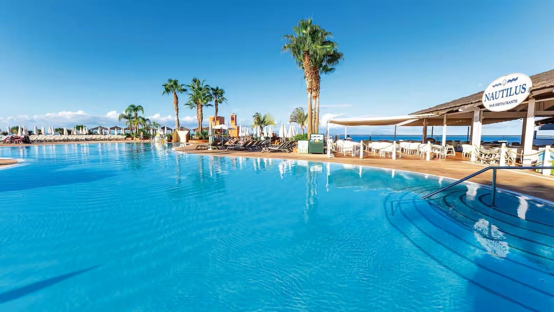 Tenerife hotels with splash parks
