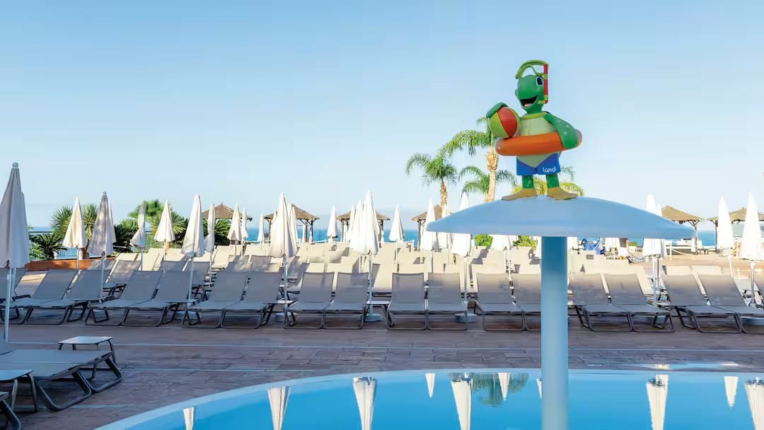 Tenerife hotels with splash parks