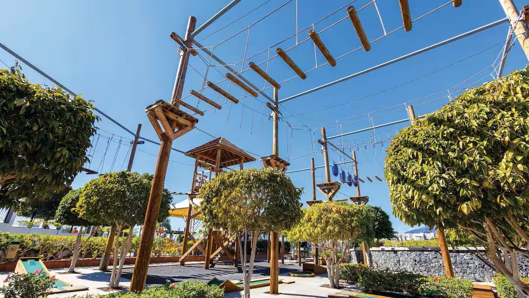 Tenerife hotels with splash parks