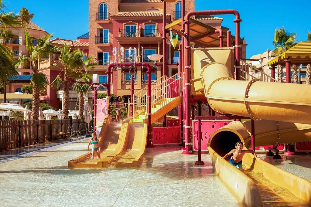 hotel in spain with splash parks