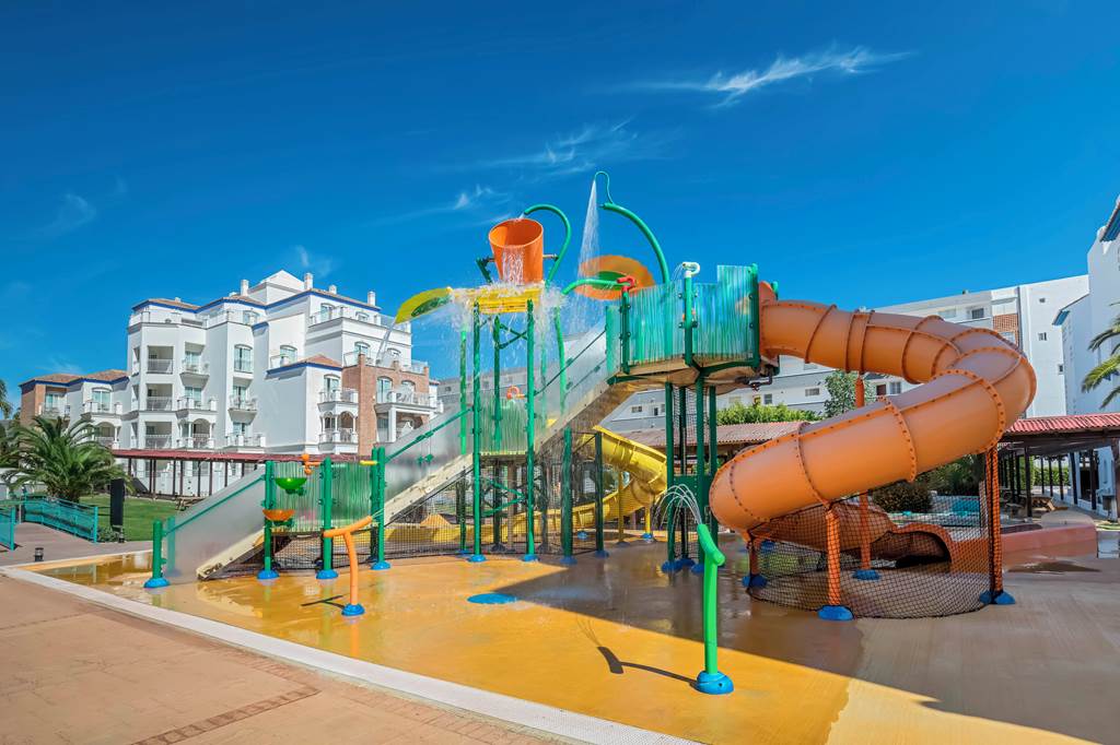 hotel in spain with splash parks