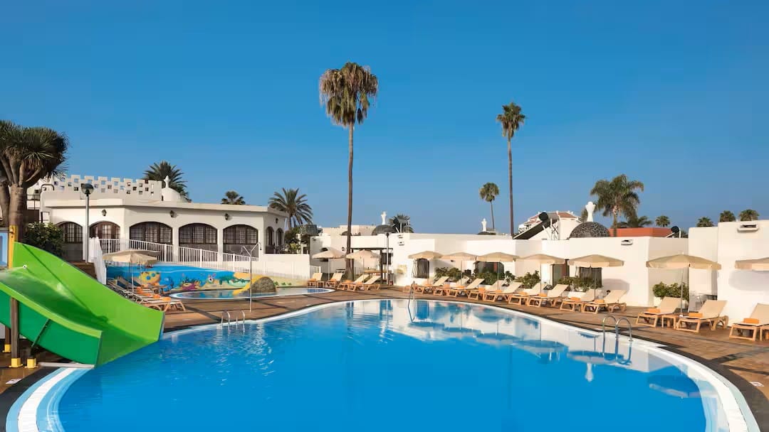 Tenerife hotels with splash parks