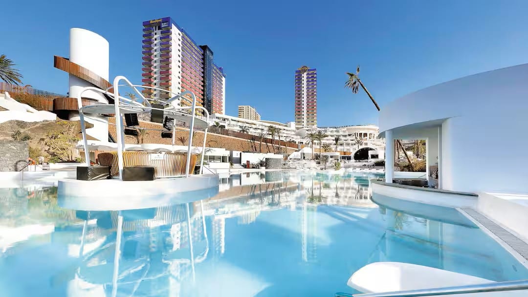 Tenerife hotels with splash parks
