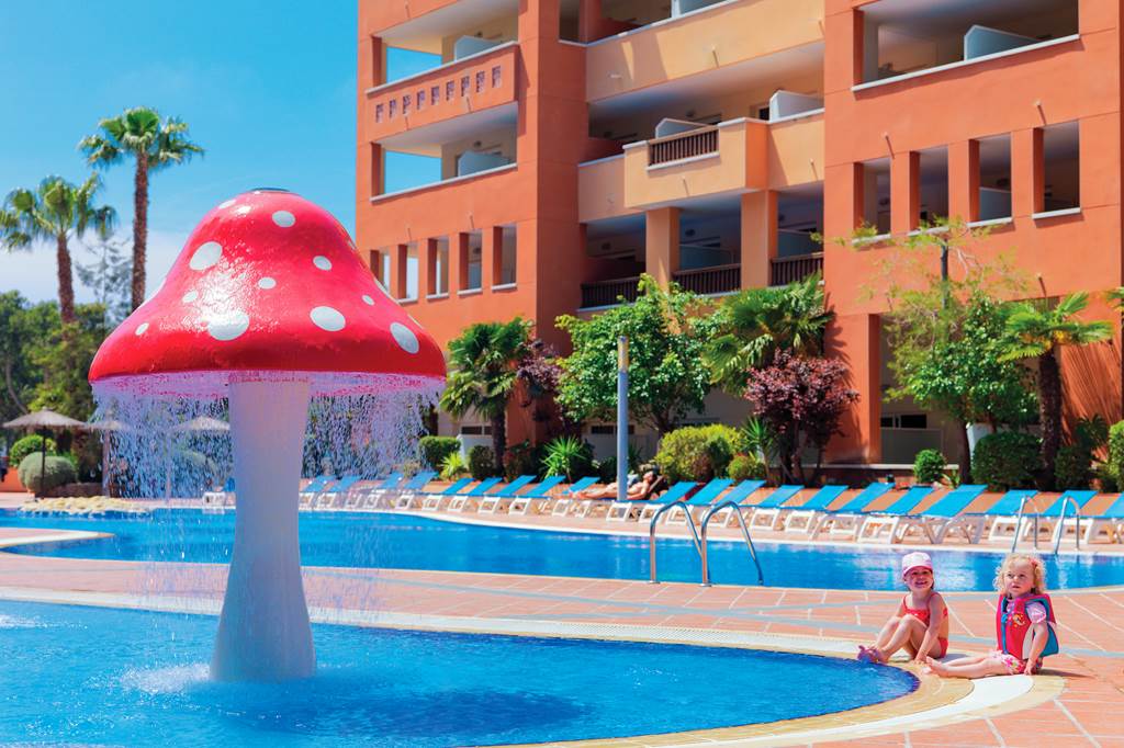 hotel in spain with splash parks
