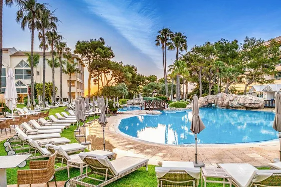 baby and toddler friendly hotel menorca