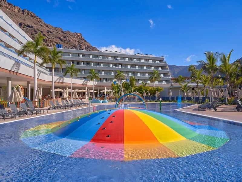 rooms with family rooms