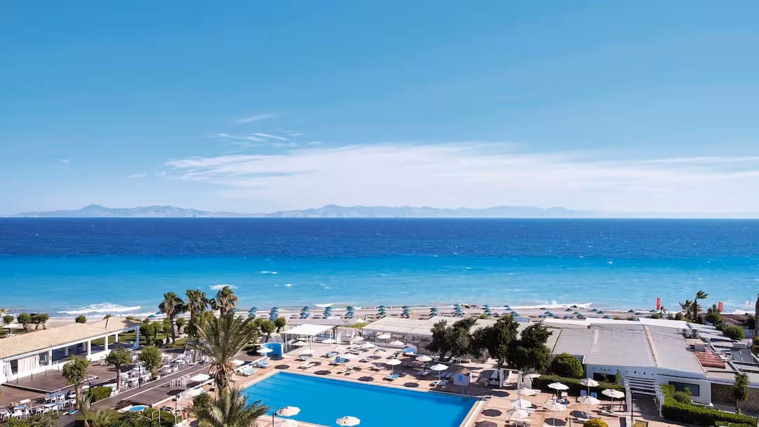 hotel with a short transfer