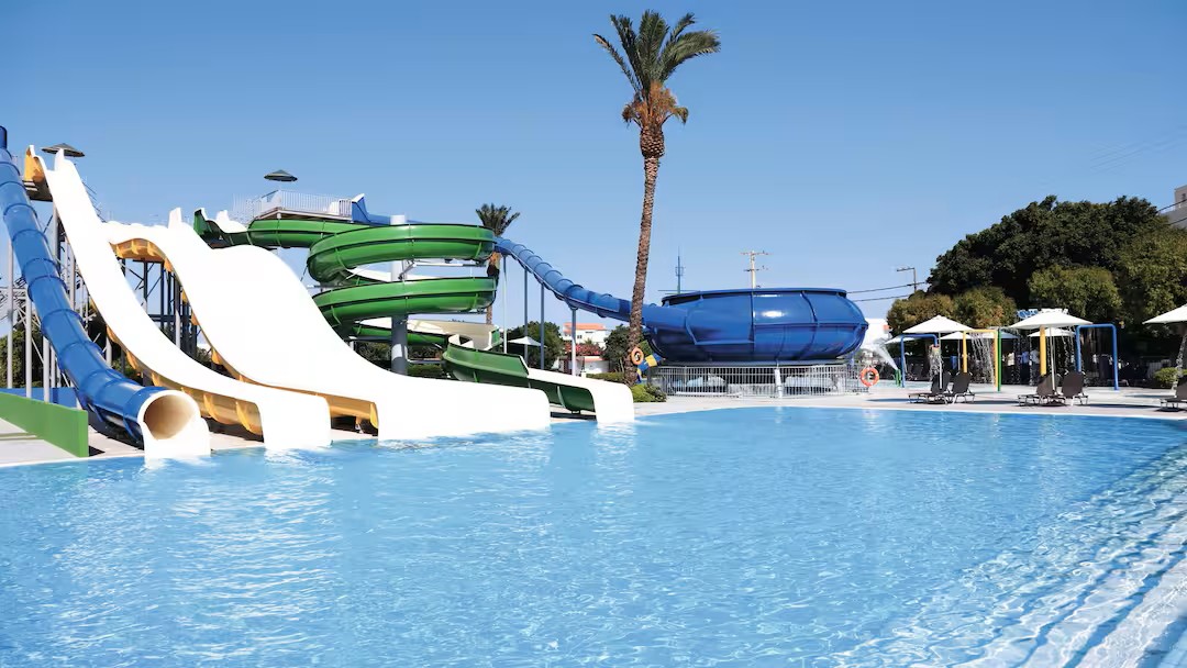 hotel with a short transfer