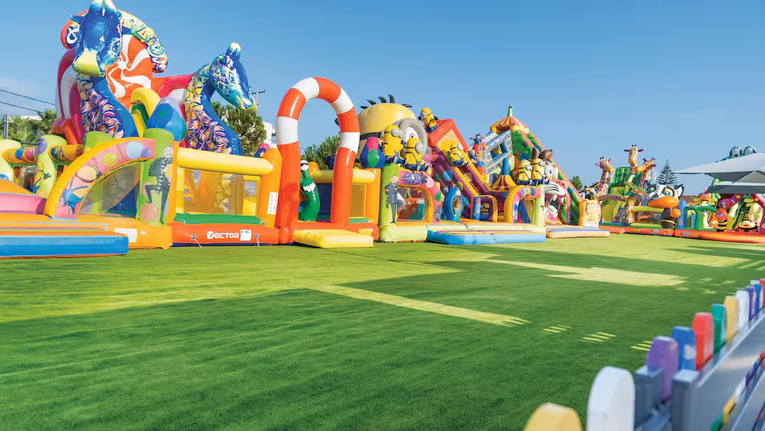 hotel with a short transfer