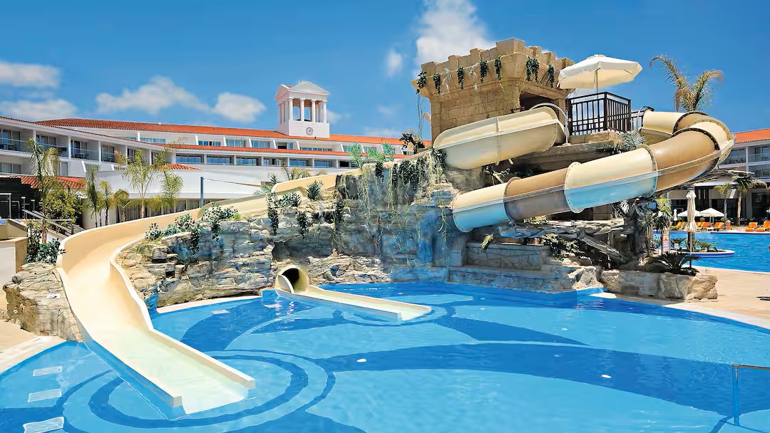 hotel with a short transfer