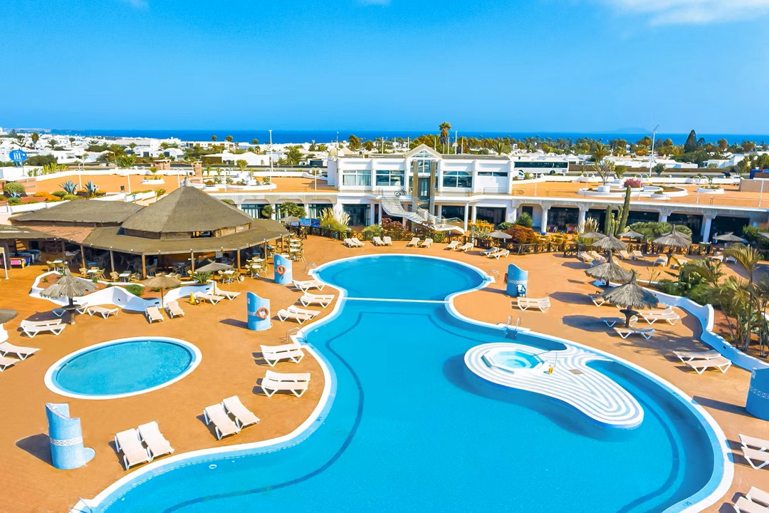canary islands hotels with waterslides