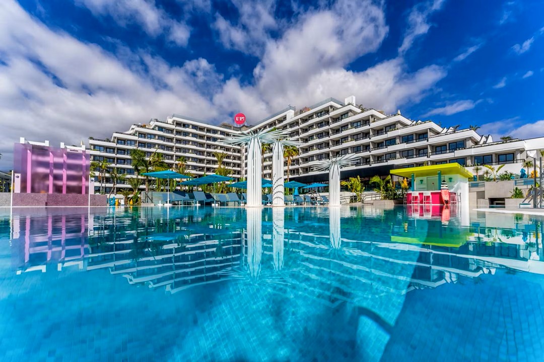 canary islands hotels with waterslides