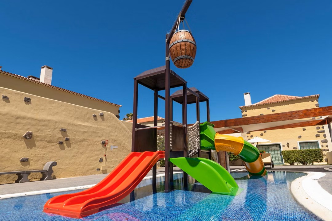 canary islands hotels with waterslides